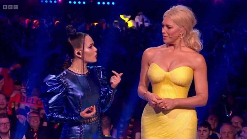 Hannah Waddingham wows Eurovision viewers again with fluent French: ‘I could listen to you do that all night’ Hannah Waddingham wows Eurovision viewers again with fluent French: ‘I could listen to you do that all night’