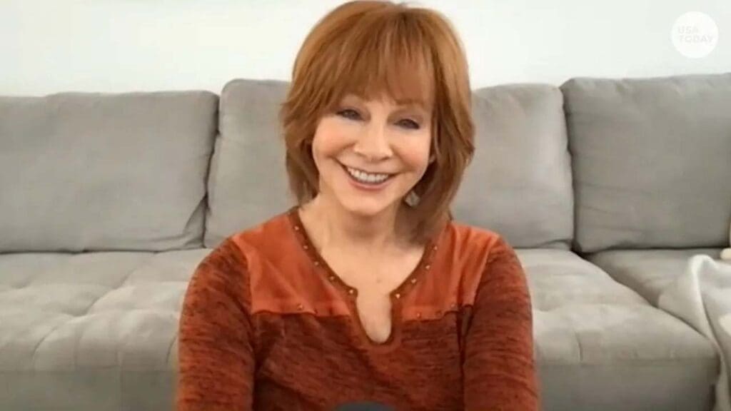 Reba McEntire talks coaching on 'The Voice,' takes Blake Shelton's seat: 'I like this chair'