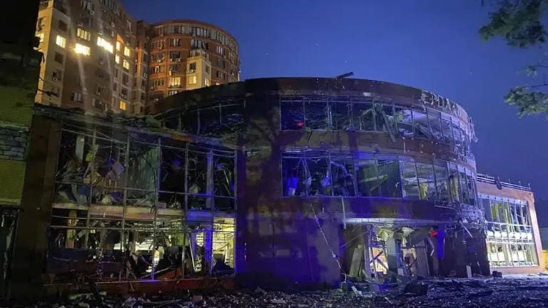 6 dead, houses damaged as Russia pounds Ukraine with cruise missiles amid Kyiv counterattack 6 dead, houses damaged as Russia pounds Ukraine with cruise missiles amid Kyiv counterattack