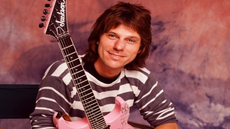 Jeff Beck Bio, Age, Height, Income, Net Worth