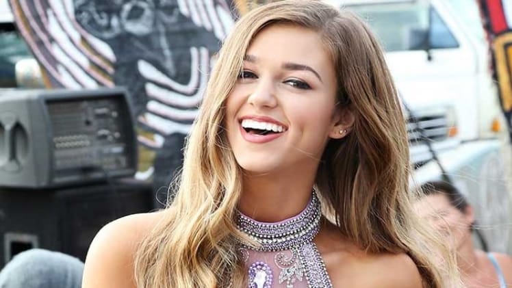 Sadie Robertson Bio, Age, Height, Income, Net Worth