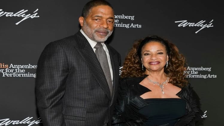 Debbie Allen Bio, Age, Height, Income, Net Worth