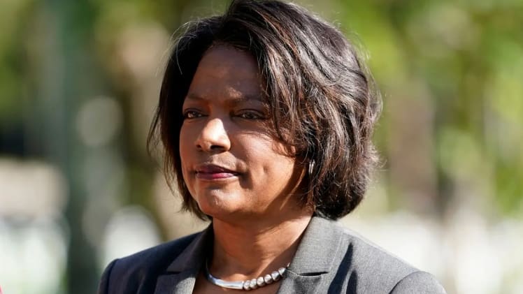 Val Demings Bio, Age, Height, Income, Net Worth