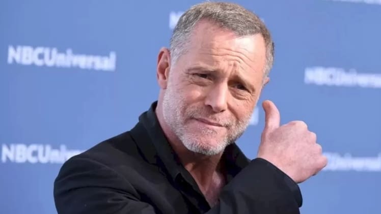 Jason Beghe Bio, Age, Height, Income, Net Worth