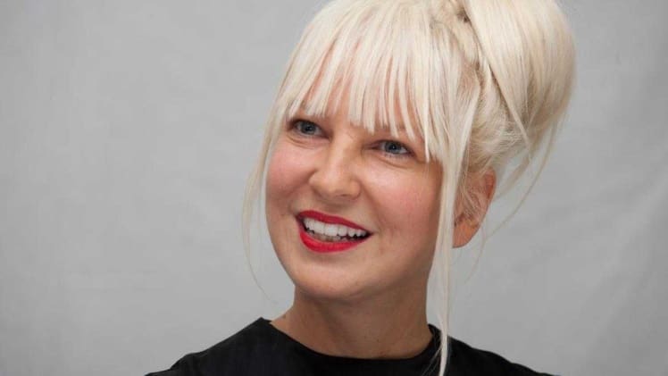 Sia Bio, Age, Height, Income, Net Worth