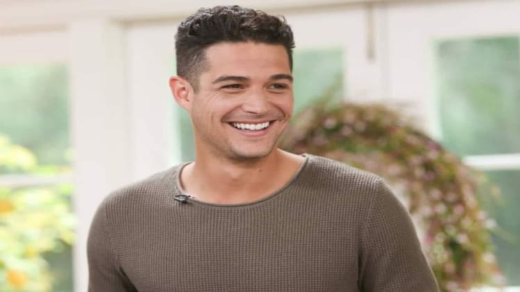 Wells Adams Bio, Age, Height, Income, Net Worth