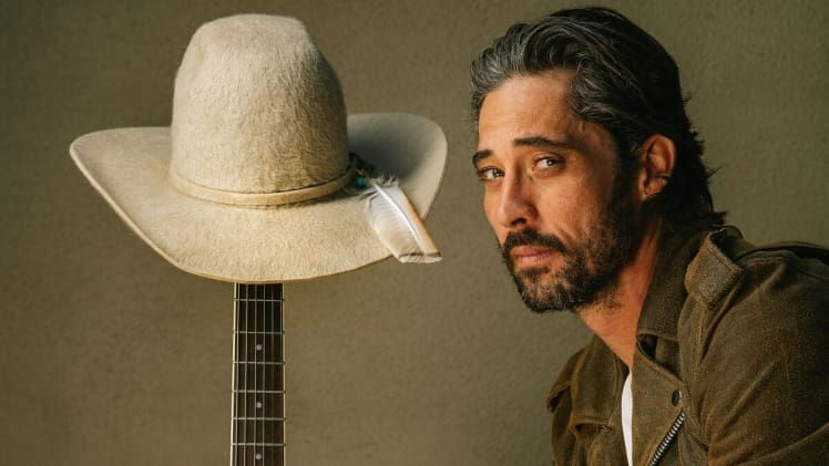 Ryan Bingham Bio, Age, Height, Income, Net Worth