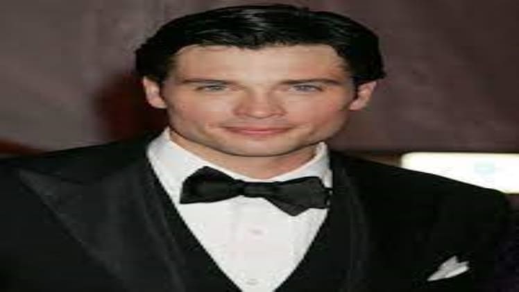 Tom Welling Bio, Age, Height, Income, Net Worth