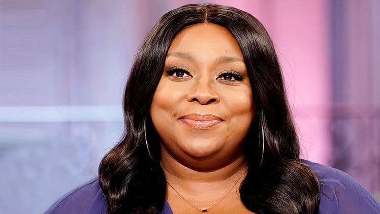 Loni Love Bio, Age, Height, Income, Net Worth