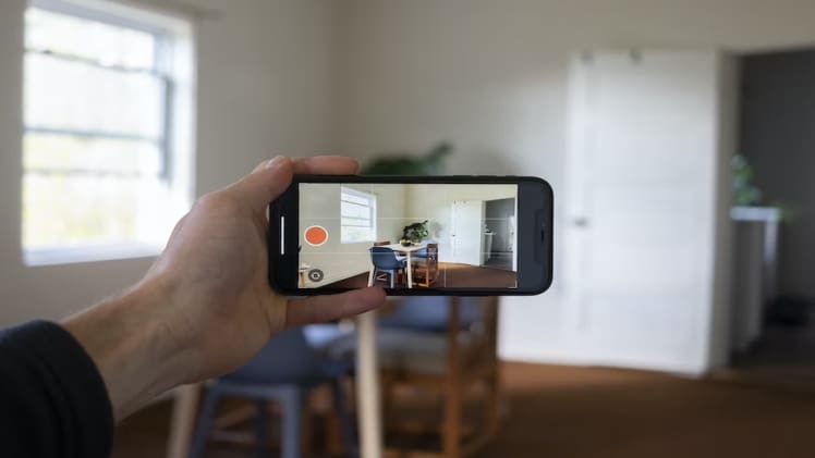 Virtual Tours: Embracing Technology to Showcase Your Room for Rent