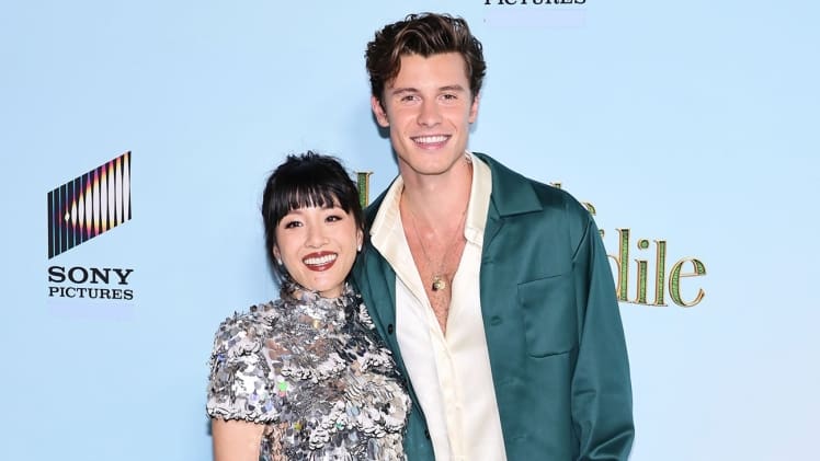 Who Is The Voice Of Lyle Lyle Crocodile