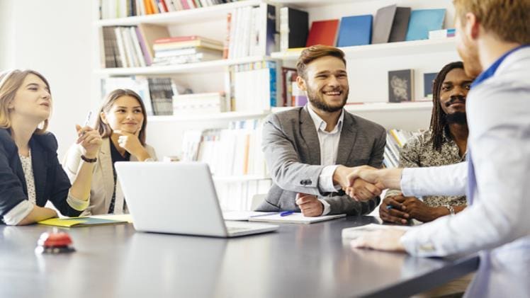 How To Choose The Right Ap Service Provider For Your Business?
