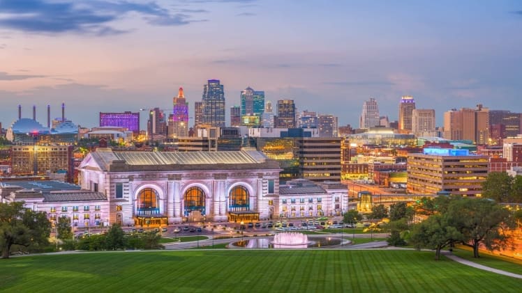 Can I Move Out at 16 in Missouri