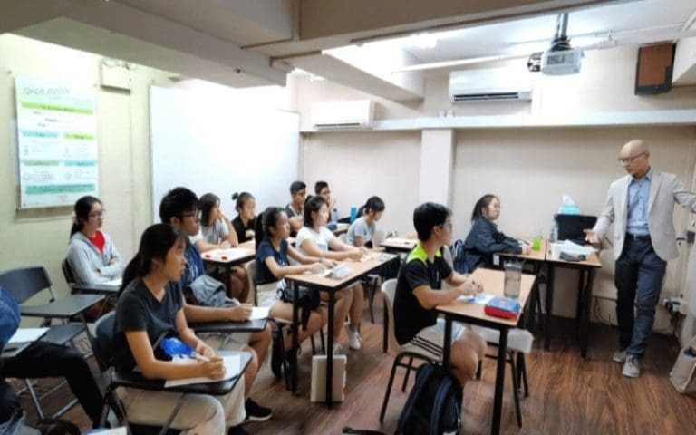 Global Perspectives: General Paper Tuition for Well-Rounded Scholars