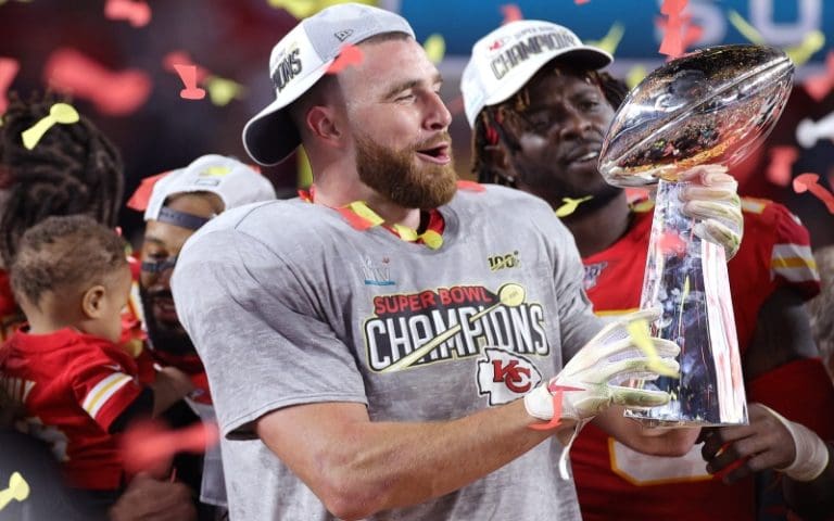 Virtual Victory Lap: Celebrating Wins in Online Play