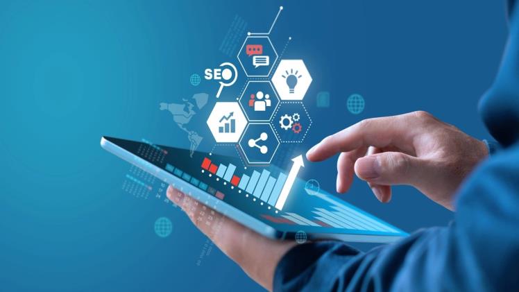 Cracking Complex Tech Problems with CTO Services